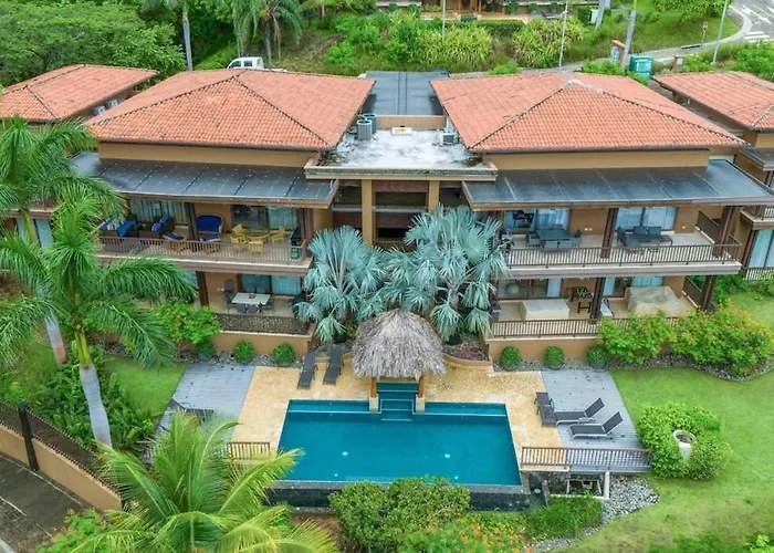 Hilltop Haven With Pool, Terrace And Sea Breeze