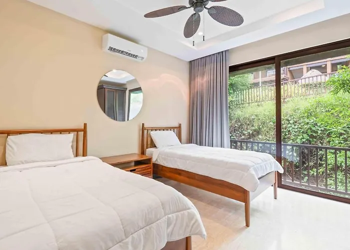 Сasa de vacaciones Hilltop Haven With Pool, Terrace And Sea Breeze *